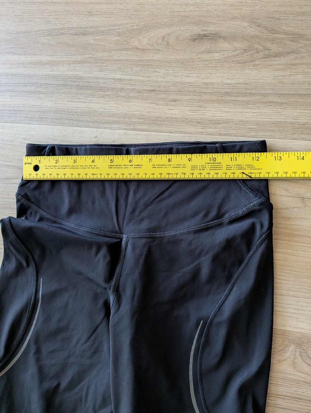 Women's Lululemon Leggings Sz 6 - Picture 9 of 9